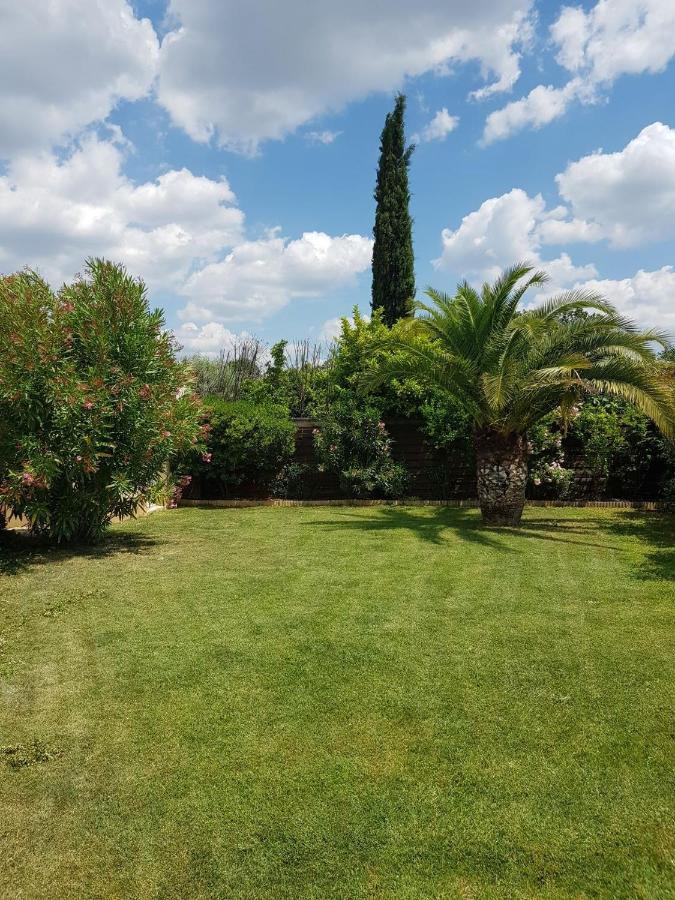 Chambre D Hotes A 4 Kms D Uzes " Chez Nadou " Arpaillargues-et-Aureillac Exterior photo
